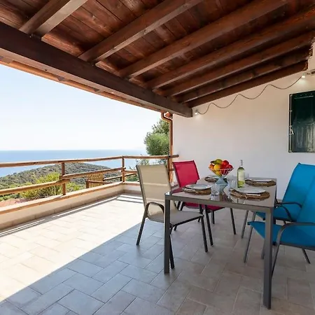 Apartment Incantevole Vista Mare, 450mt Kal'e Moru *