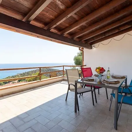 Incantevole Vista Mare, 450mt Kal'e Moru Apartment Geremeas