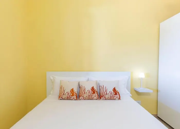 Apartment Incantevole Vista Mare, 450mt Kal'e Moru